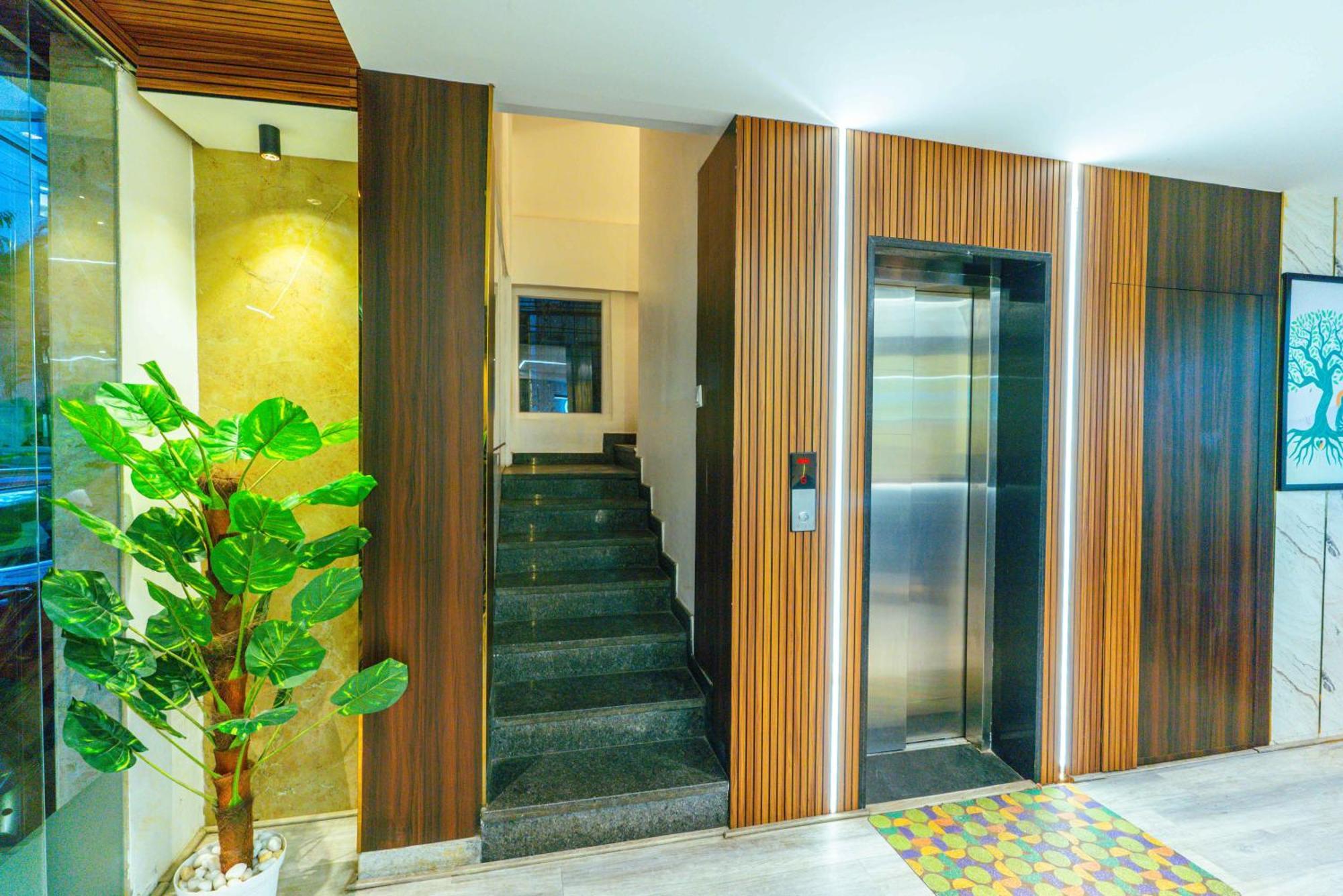 Treebo Elmas Grand Hotel Bangalore Eksteriør billede